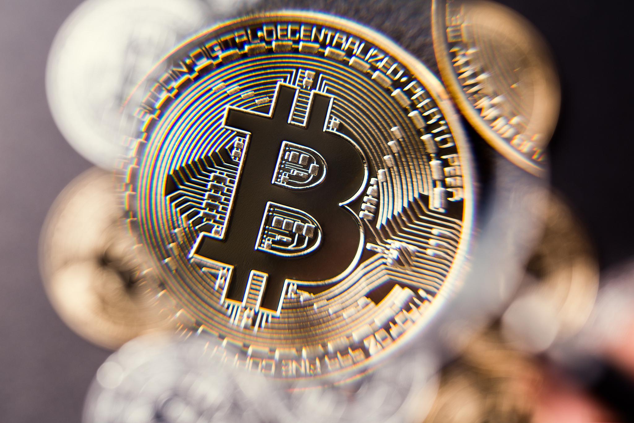 包含马斯克再次发推，比特币瞬间上上扬388%！的词条